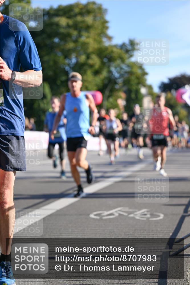 07.09.2025 - BARMER Alsterlauf Dr. Thomas Lammeyer http://msf.ph/oto/8707983 07.09.2025 09:29:24 Laufen  meine-sportfotos.de