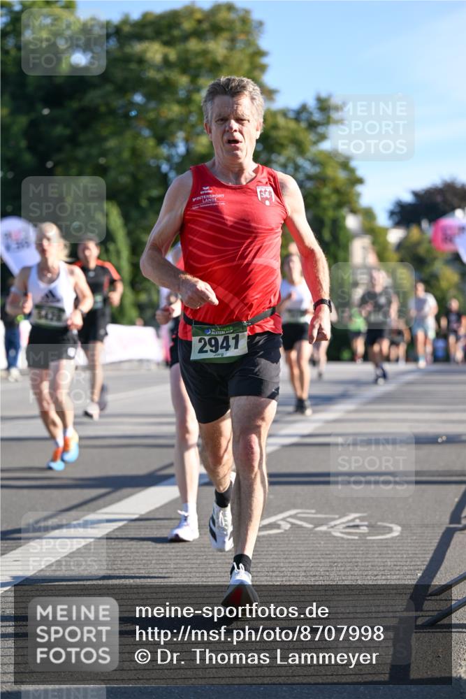 07.09.2025 - BARMER Alsterlauf Dr. Thomas Lammeyer http://msf.ph/oto/8707998 07.09.2025 09:29:27 Laufen 2941 meine-sportfotos.de