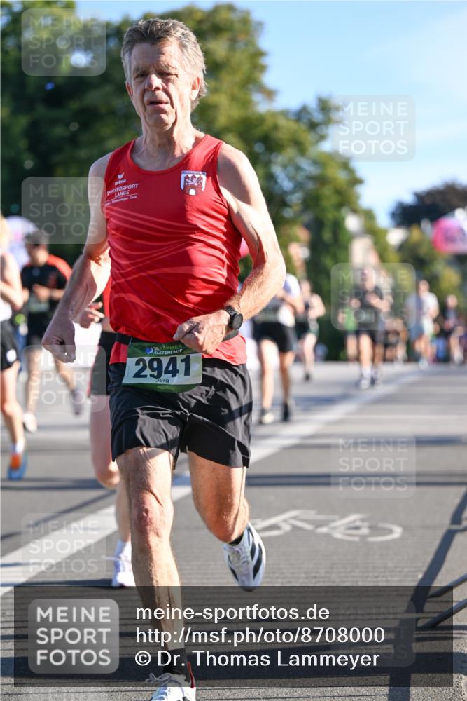 07.09.2025 - BARMER Alsterlauf Dr. Thomas Lammeyer http://msf.ph/oto/8708000 07.09.2025 09:29:27 Laufen 2941 meine-sportfotos.de