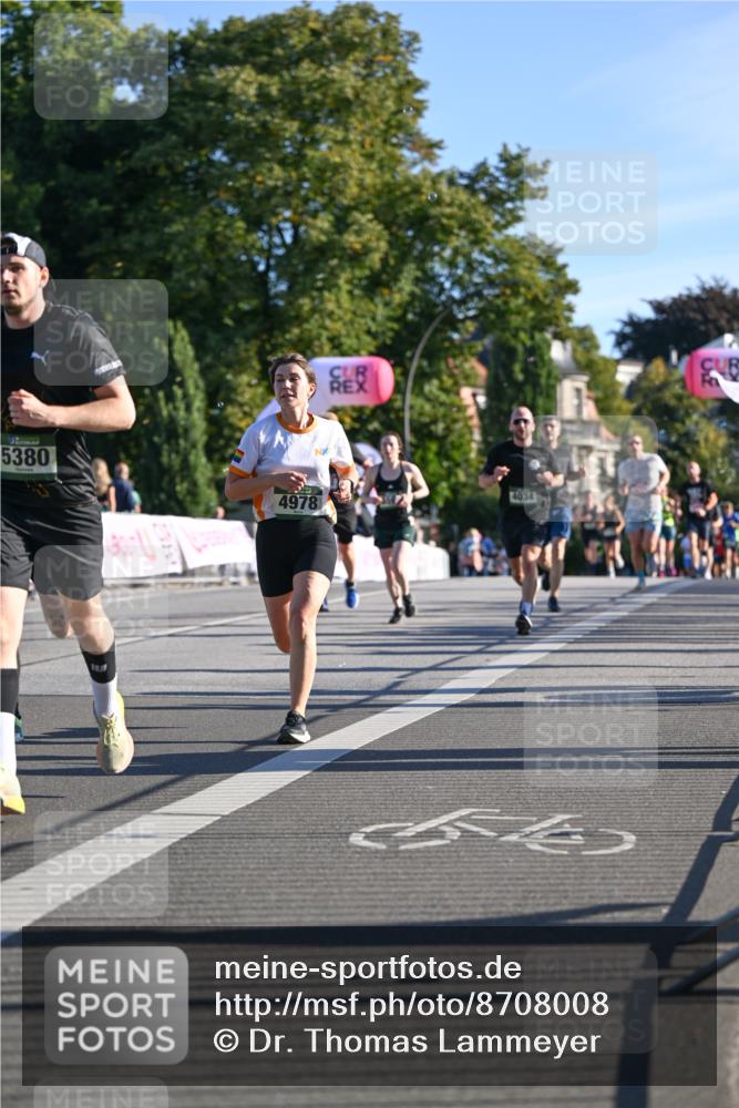 07.09.2025 - BARMER Alsterlauf Dr. Thomas Lammeyer http://msf.ph/oto/8708008 07.09.2025 09:29:29 Laufen 5380, 4034, 4978, 595 meine-sportfotos.de