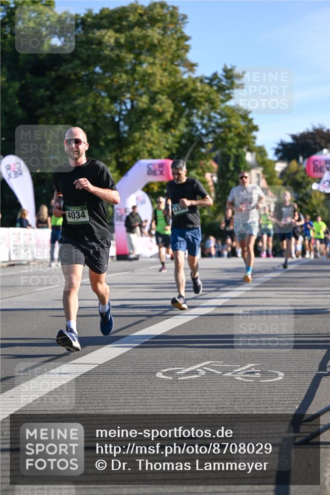 07.09.2025 - BARMER Alsterlauf Dr. Thomas Lammeyer http://msf.ph/oto/8708029 07.09.2025 09:29:32 Laufen 4034, 4336 meine-sportfotos.de