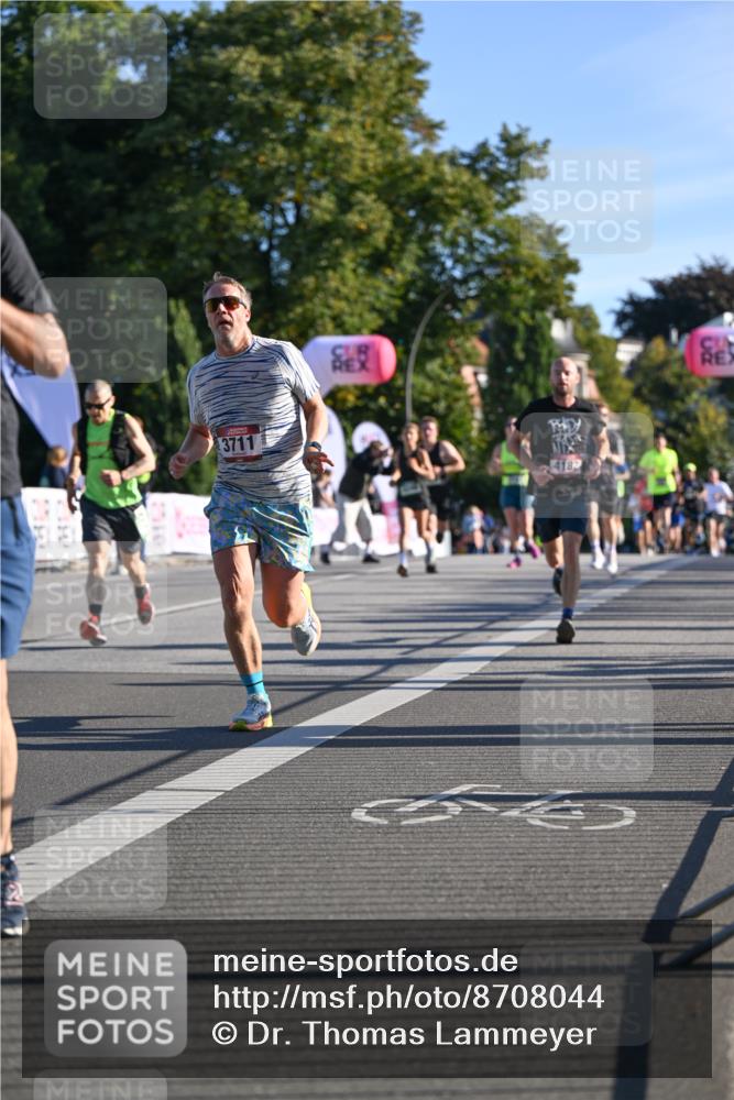07.09.2025 - BARMER Alsterlauf Dr. Thomas Lammeyer http://msf.ph/oto/8708044 07.09.2025 09:29:35 Laufen 1543, 3711, 4182 meine-sportfotos.de