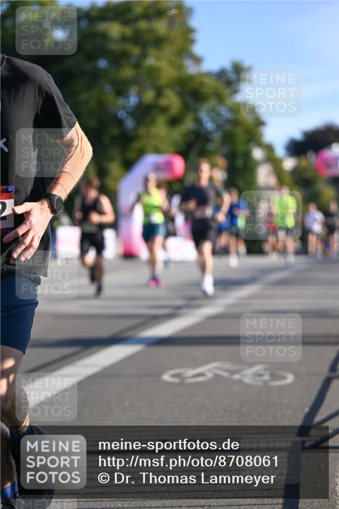 07.09.2025 - BARMER Alsterlauf Dr. Thomas Lammeyer http://msf.ph/oto/8708061 07.09.2025 09:29:38 Laufen  meine-sportfotos.de