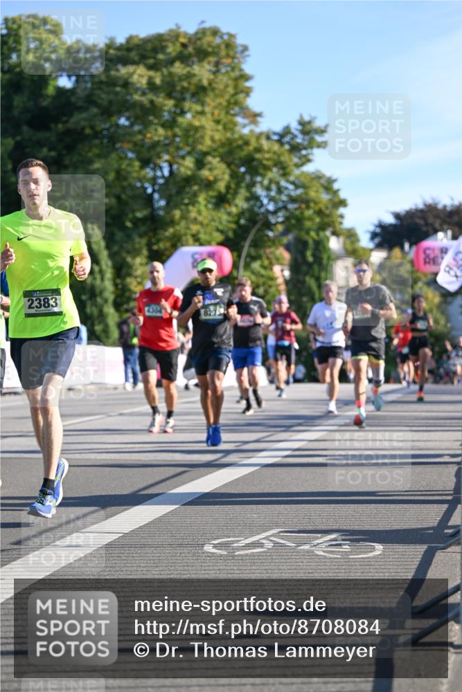 07.09.2025 - BARMER Alsterlauf Dr. Thomas Lammeyer http://msf.ph/oto/8708084 07.09.2025 09:29:44 Laufen 2383, 4364 meine-sportfotos.de