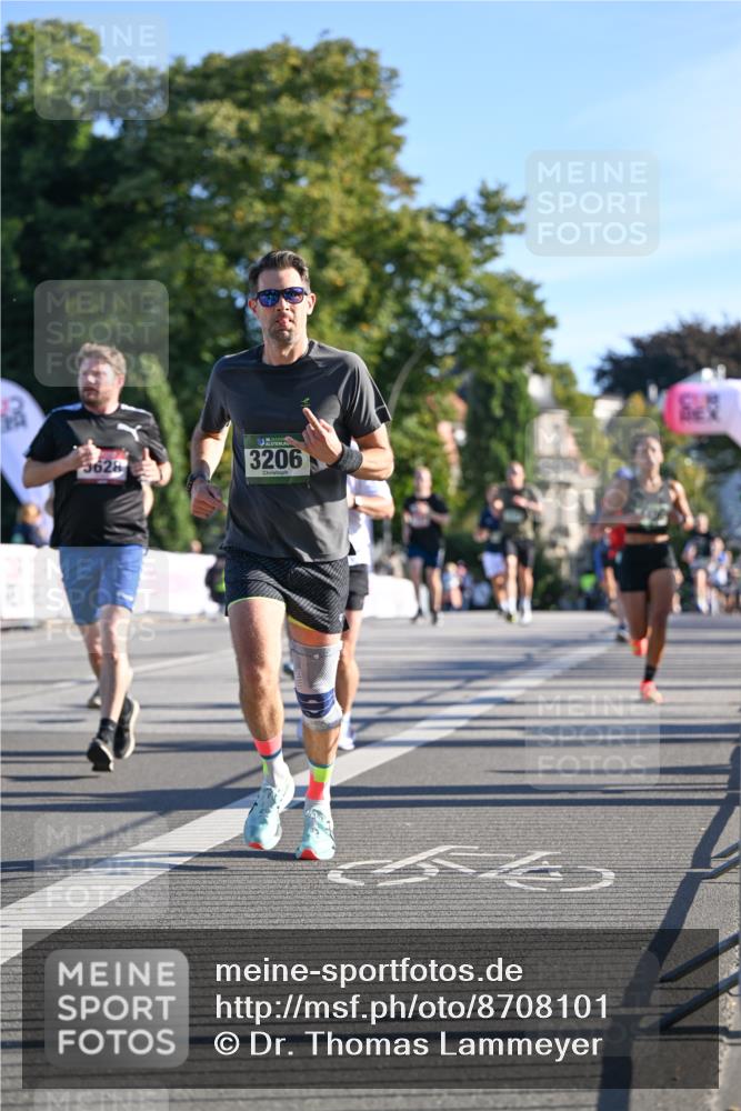 07.09.2025 - BARMER Alsterlauf Dr. Thomas Lammeyer http://msf.ph/oto/8708101 07.09.2025 09:29:47 Laufen 5628, 3206 meine-sportfotos.de