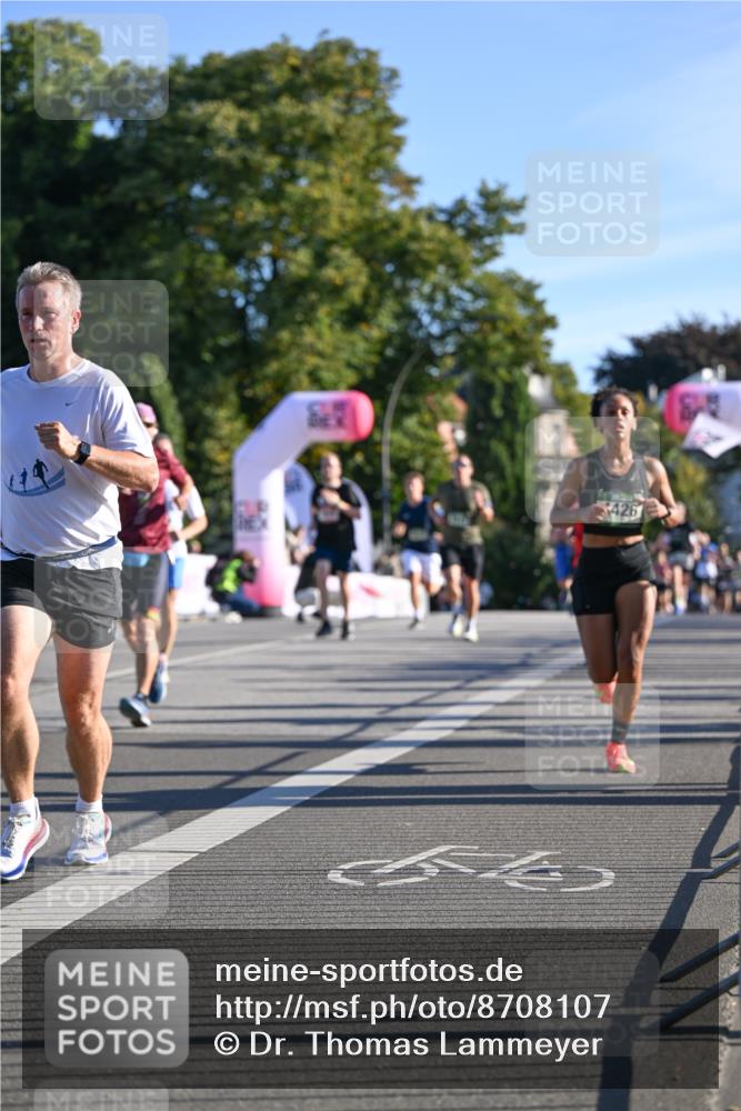 07.09.2025 - BARMER Alsterlauf Dr. Thomas Lammeyer http://msf.ph/oto/8708107 07.09.2025 09:29:48 Laufen 426 meine-sportfotos.de
