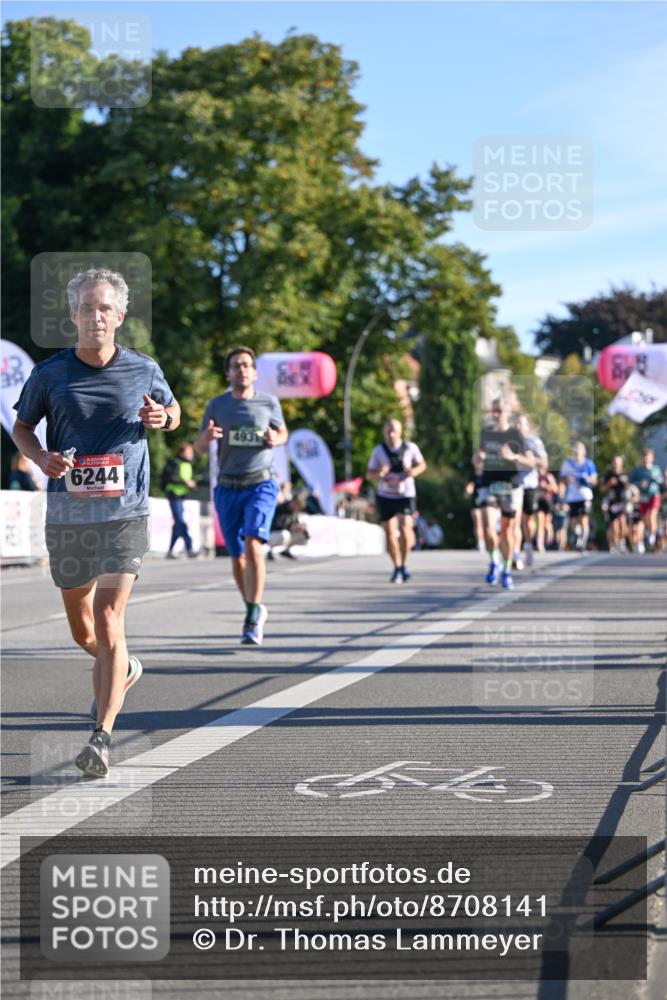 07.09.2025 - BARMER Alsterlauf Dr. Thomas Lammeyer http://msf.ph/oto/8708141 07.09.2025 09:29:54 Laufen 6244 meine-sportfotos.de