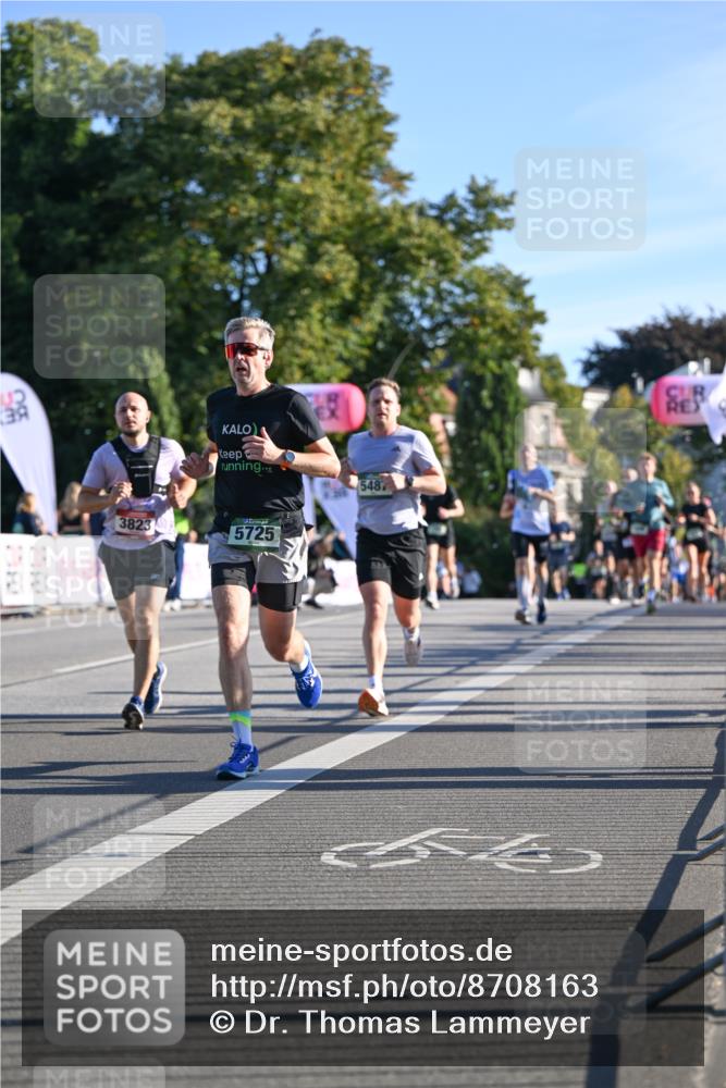 07.09.2025 - BARMER Alsterlauf Dr. Thomas Lammeyer http://msf.ph/oto/8708163 07.09.2025 09:29:58 Laufen 3823, 5725, 548 meine-sportfotos.de