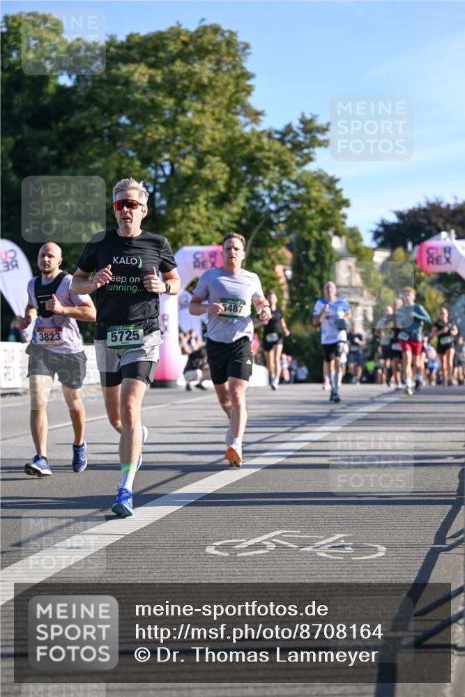 07.09.2025 - BARMER Alsterlauf Dr. Thomas Lammeyer http://msf.ph/oto/8708164 07.09.2025 09:29:58 Laufen 3823, 5725, 5487 meine-sportfotos.de