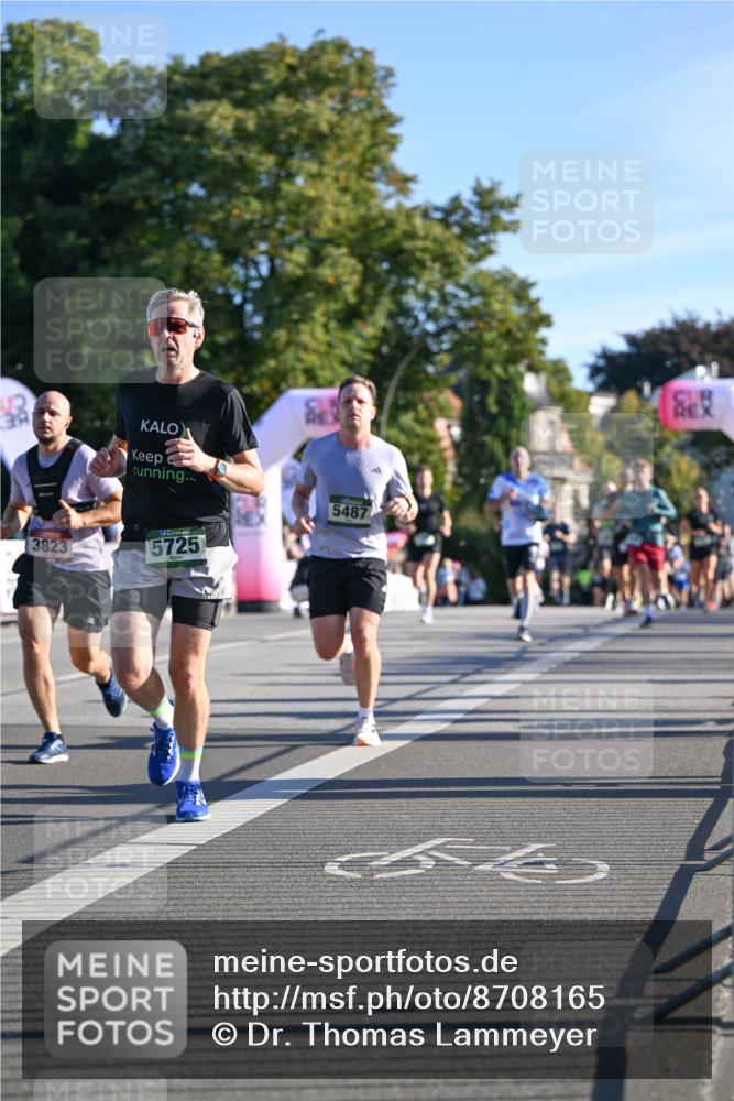 07.09.2025 - BARMER Alsterlauf Dr. Thomas Lammeyer http://msf.ph/oto/8708165 07.09.2025 09:29:58 Laufen 3823, 15725, 5487 meine-sportfotos.de