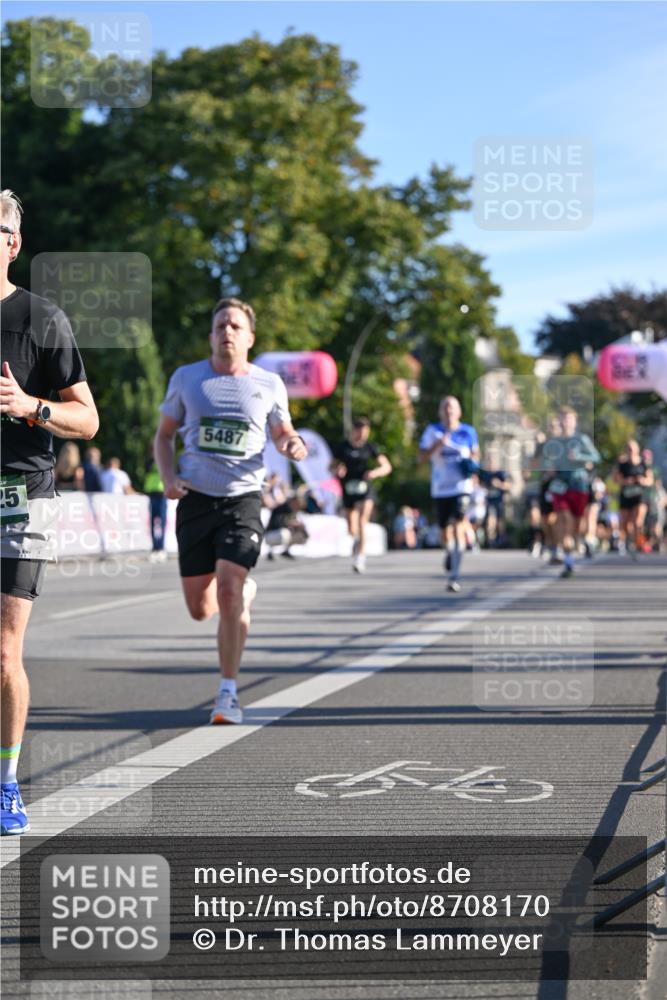 07.09.2025 - BARMER Alsterlauf Dr. Thomas Lammeyer http://msf.ph/oto/8708170 07.09.2025 09:29:59 Laufen 25, 5487 meine-sportfotos.de