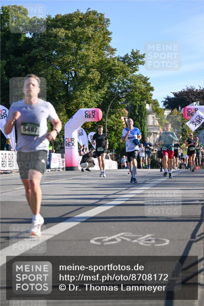 07.09.2025 - BARMER Alsterlauf Dr. Thomas Lammeyer http://msf.ph/oto/8708172 07.09.2025 09:29:59 Laufen 5487, 3767, 1854, 6606, 554 meine-sportfotos.de