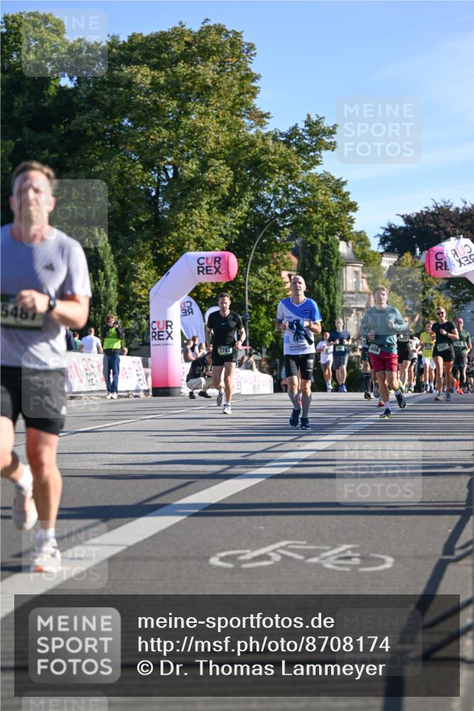 07.09.2025 - BARMER Alsterlauf Dr. Thomas Lammeyer http://msf.ph/oto/8708174 07.09.2025 09:30:00 Laufen 5487, 3767, 554, 39, 5606, 2921499 meine-sportfotos.de