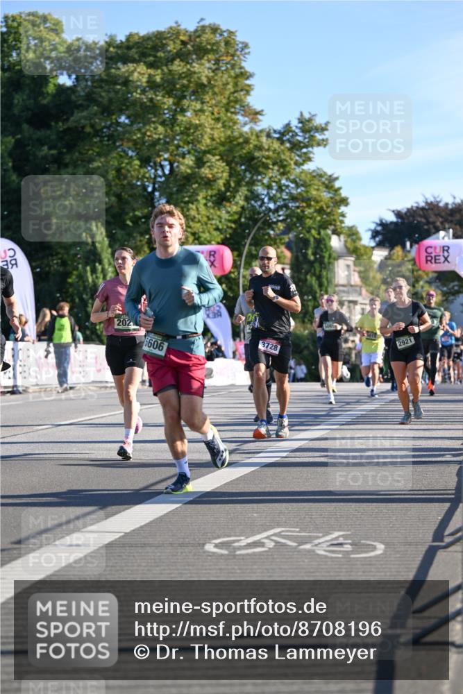 07.09.2025 - BARMER Alsterlauf Dr. Thomas Lammeyer http://msf.ph/oto/8708196 07.09.2025 09:30:03 Laufen 21, 202, 5606, 3728, 2921 meine-sportfotos.de