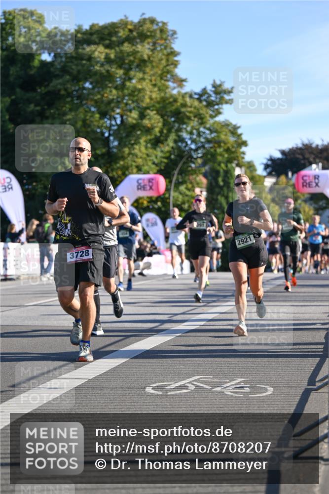 07.09.2025 - BARMER Alsterlauf Dr. Thomas Lammeyer http://msf.ph/oto/8708207 07.09.2025 09:30:05 Laufen 3728, 2921 meine-sportfotos.de