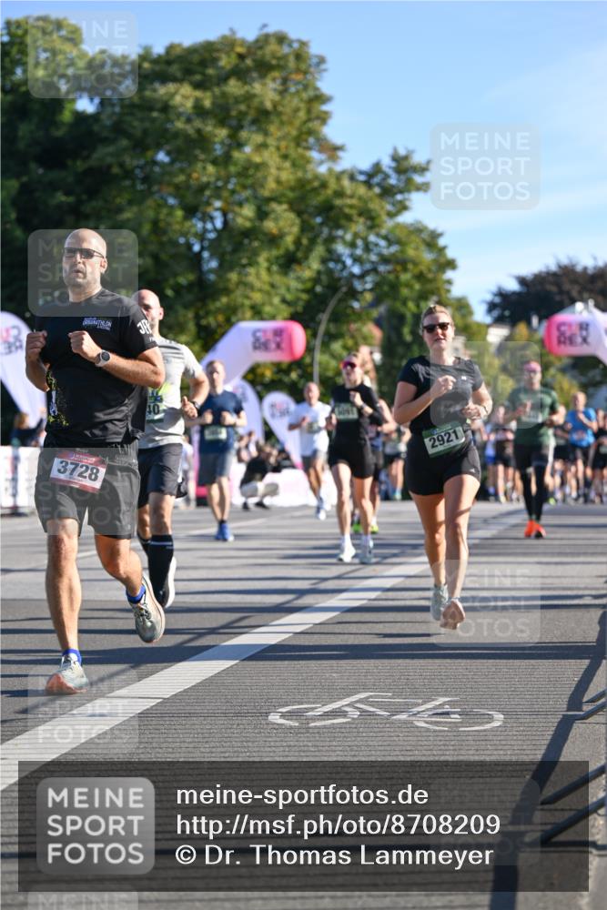 07.09.2025 - BARMER Alsterlauf Dr. Thomas Lammeyer http://msf.ph/oto/8708209 07.09.2025 09:30:05 Laufen 3728, 1001, 2921 meine-sportfotos.de