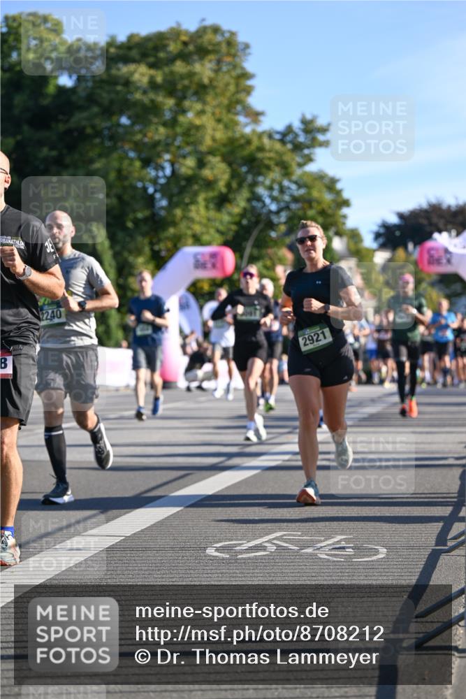 07.09.2025 - BARMER Alsterlauf Dr. Thomas Lammeyer http://msf.ph/oto/8708212 07.09.2025 09:30:06 Laufen 8, 2240, 2921 meine-sportfotos.de
