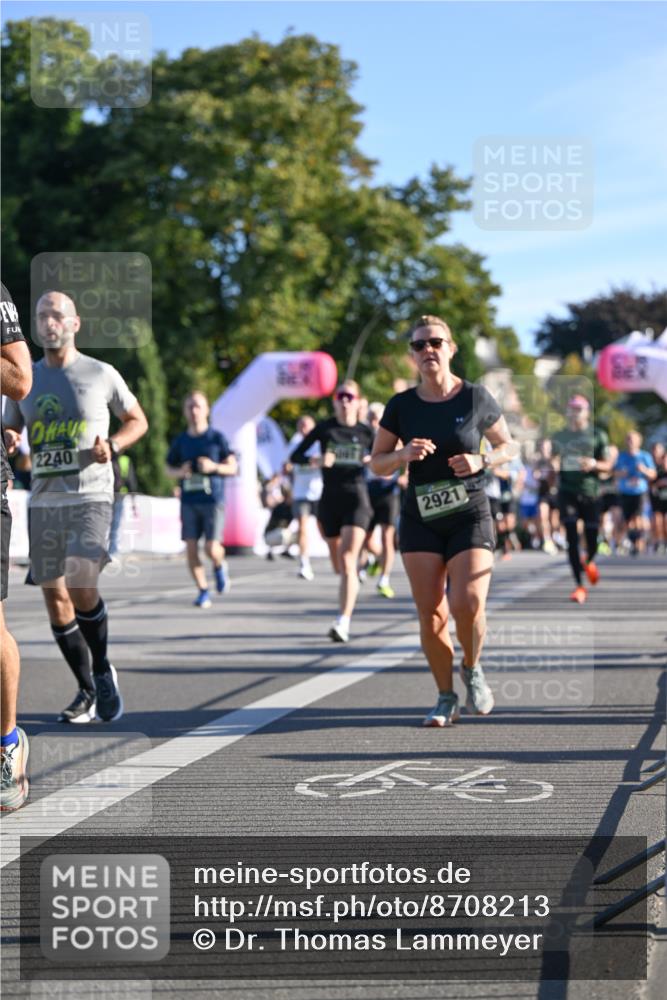 07.09.2025 - BARMER Alsterlauf Dr. Thomas Lammeyer http://msf.ph/oto/8708213 07.09.2025 09:30:06 Laufen 2240, 2921 meine-sportfotos.de