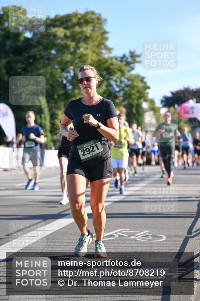 07.09.2025 - BARMER Alsterlauf Dr. Thomas Lammeyer http://msf.ph/oto/8708219 07.09.2025 09:30:07 Laufen 36, 2921 meine-sportfotos.de