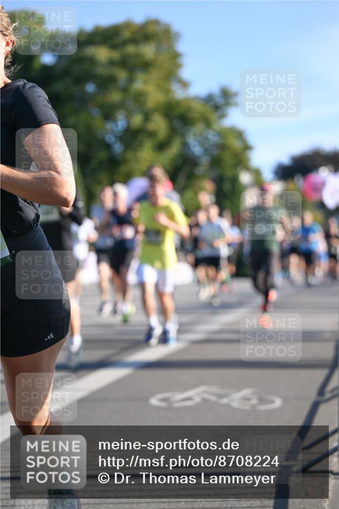 07.09.2025 - BARMER Alsterlauf Dr. Thomas Lammeyer http://msf.ph/oto/8708224 07.09.2025 09:30:08 Laufen 35 meine-sportfotos.de