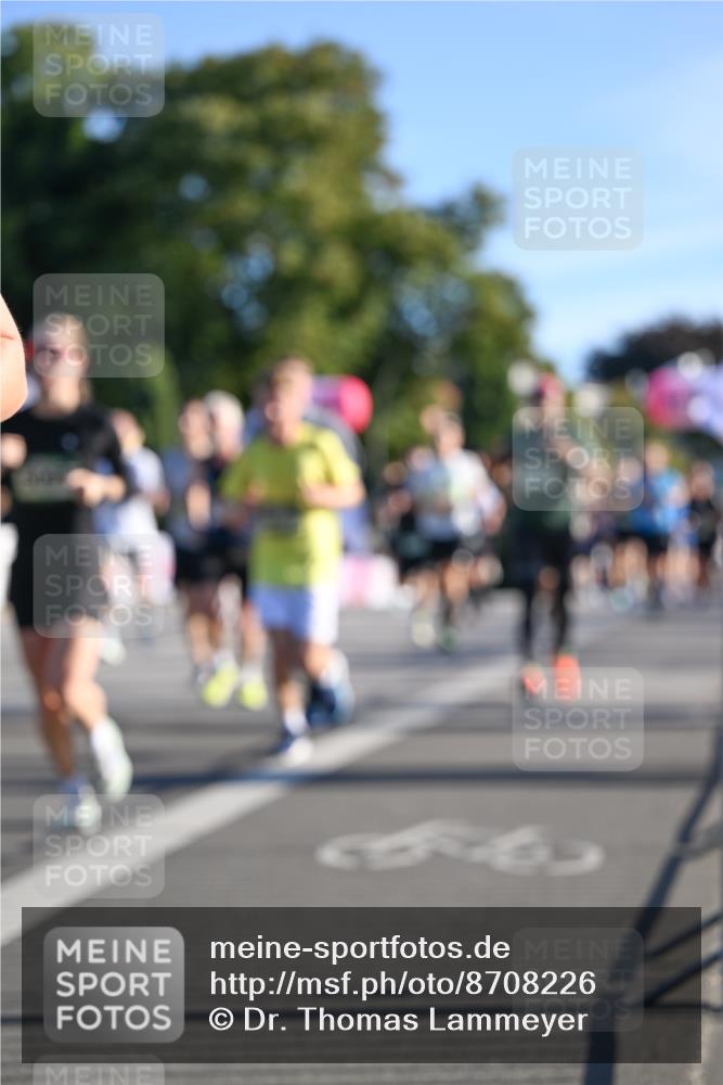07.09.2025 - BARMER Alsterlauf Dr. Thomas Lammeyer http://msf.ph/oto/8708226 07.09.2025 09:30:08 Laufen  meine-sportfotos.de