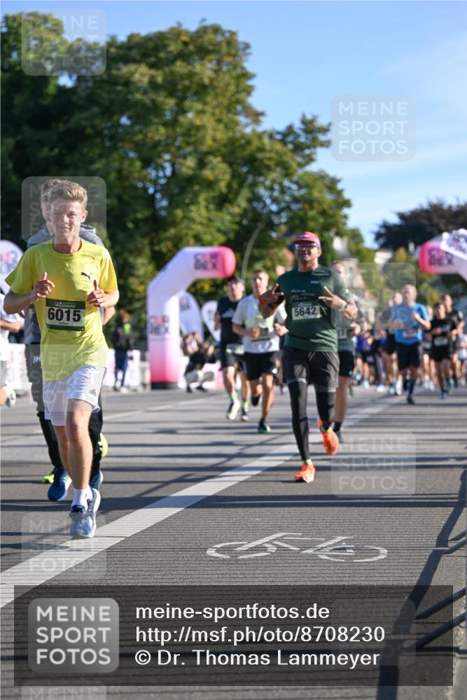 07.09.2025 - BARMER Alsterlauf Dr. Thomas Lammeyer http://msf.ph/oto/8708230 07.09.2025 09:30:09 Laufen 6015, 5642 meine-sportfotos.de