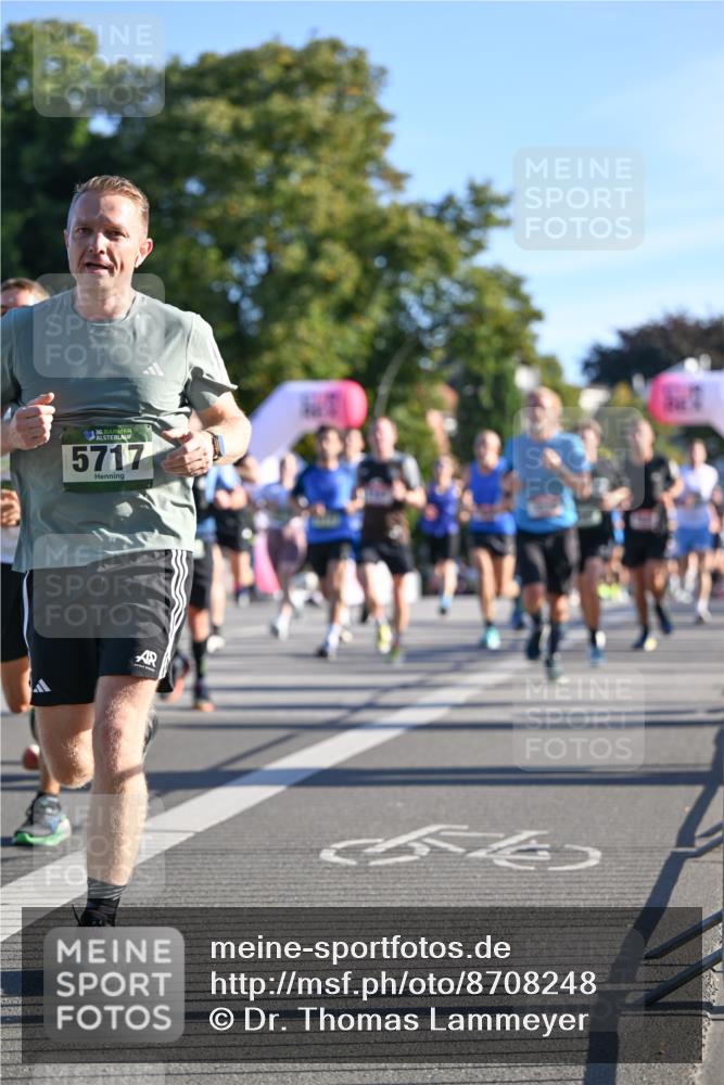07.09.2025 - BARMER Alsterlauf Dr. Thomas Lammeyer http://msf.ph/oto/8708248 07.09.2025 09:30:12 Laufen 136, 5717 meine-sportfotos.de
