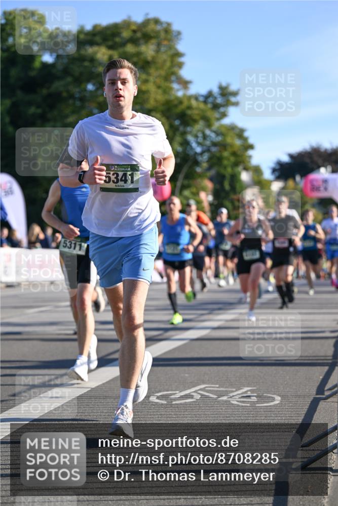 07.09.2025 - BARMER Alsterlauf Dr. Thomas Lammeyer http://msf.ph/oto/8708285 07.09.2025 09:30:18 Laufen 5311, 36, 5341 meine-sportfotos.de