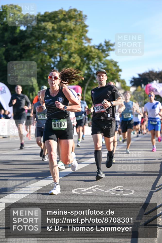 07.09.2025 - BARMER Alsterlauf Dr. Thomas Lammeyer http://msf.ph/oto/8708301 07.09.2025 09:30:20 Laufen 3175, 6107, 582, 3588 meine-sportfotos.de