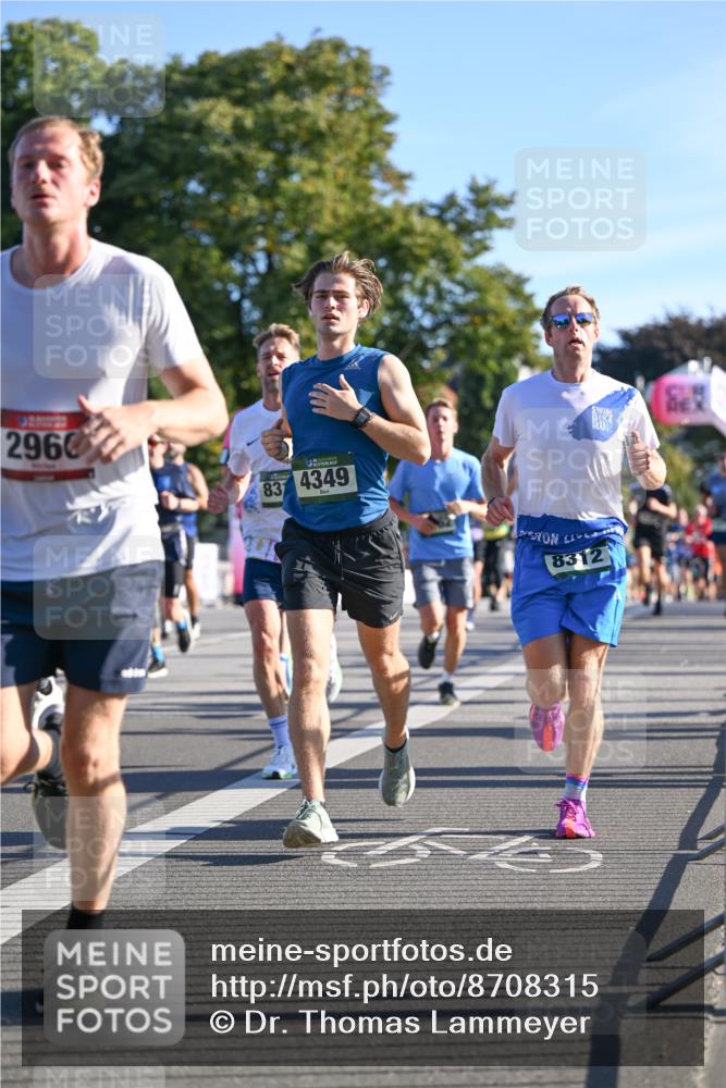 07.09.2025 - BARMER Alsterlauf Dr. Thomas Lammeyer http://msf.ph/oto/8708315 07.09.2025 09:30:23 Laufen 2960, 83, 4349, 8312 meine-sportfotos.de