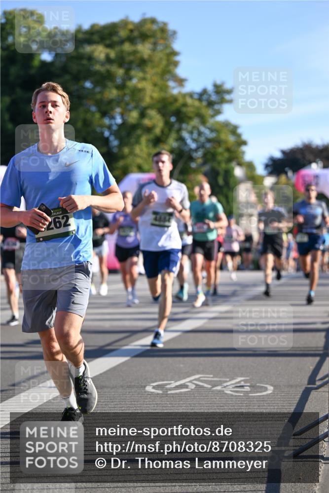 07.09.2025 - BARMER Alsterlauf Dr. Thomas Lammeyer http://msf.ph/oto/8708325 07.09.2025 09:30:25 Laufen 262, 4484 meine-sportfotos.de