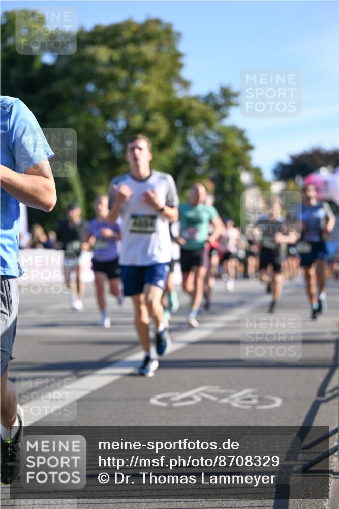 07.09.2025 - BARMER Alsterlauf Dr. Thomas Lammeyer http://msf.ph/oto/8708329 07.09.2025 09:30:26 Laufen  meine-sportfotos.de