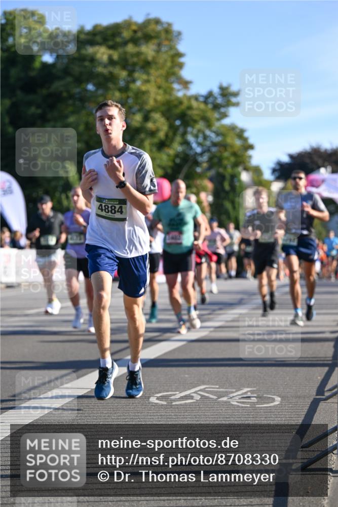 07.09.2025 - BARMER Alsterlauf Dr. Thomas Lammeyer http://msf.ph/oto/8708330 07.09.2025 09:30:26 Laufen 4884 meine-sportfotos.de