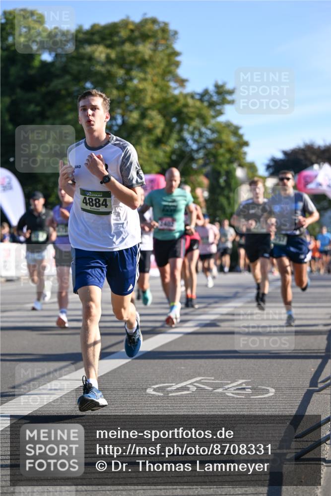 07.09.2025 - BARMER Alsterlauf Dr. Thomas Lammeyer http://msf.ph/oto/8708331 07.09.2025 09:30:26 Laufen 4884 meine-sportfotos.de
