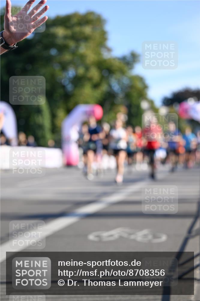07.09.2025 - BARMER Alsterlauf Dr. Thomas Lammeyer http://msf.ph/oto/8708356 07.09.2025 09:30:30 Laufen  meine-sportfotos.de