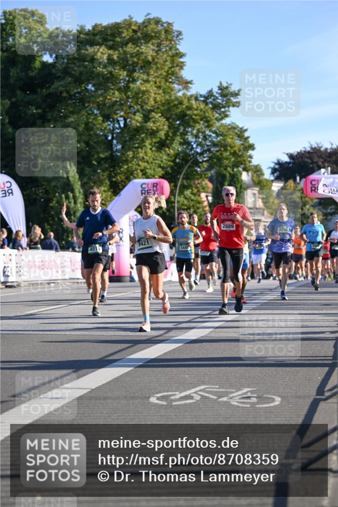 07.09.2025 - BARMER Alsterlauf Dr. Thomas Lammeyer http://msf.ph/oto/8708359 07.09.2025 09:30:31 Laufen 451, 8421, 544, 11917, 2889, 3299 meine-sportfotos.de