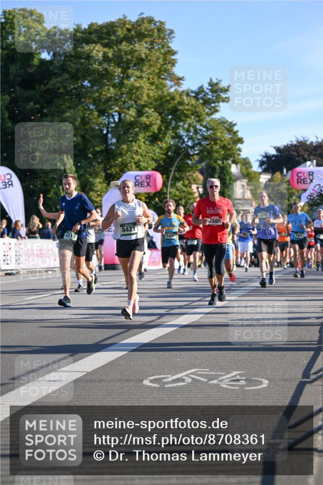 07.09.2025 - BARMER Alsterlauf Dr. Thomas Lammeyer http://msf.ph/oto/8708361 07.09.2025 09:30:32 Laufen 451, 8421, 5441, 3299, 2889, 1838 meine-sportfotos.de