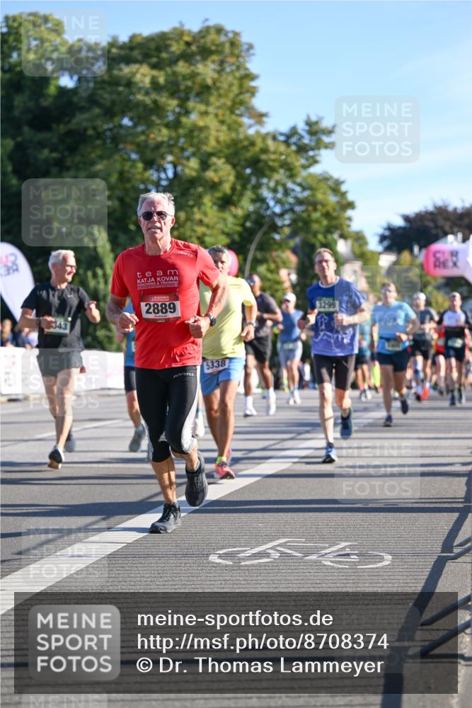 07.09.2025 - BARMER Alsterlauf Dr. Thomas Lammeyer http://msf.ph/oto/8708374 07.09.2025 09:30:34 Laufen 2889, 5338, 3299 meine-sportfotos.de