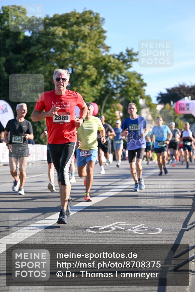 07.09.2025 - BARMER Alsterlauf Dr. Thomas Lammeyer http://msf.ph/oto/8708375 07.09.2025 09:30:34 Laufen 8043, 2889, 5338 meine-sportfotos.de