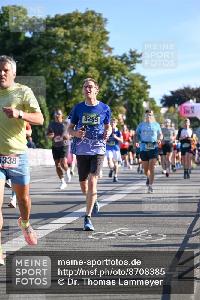 07.09.2025 - BARMER Alsterlauf Dr. Thomas Lammeyer http://msf.ph/oto/8708385 07.09.2025 09:30:36 Laufen 5338, 2067, 3299, 5905 meine-sportfotos.de