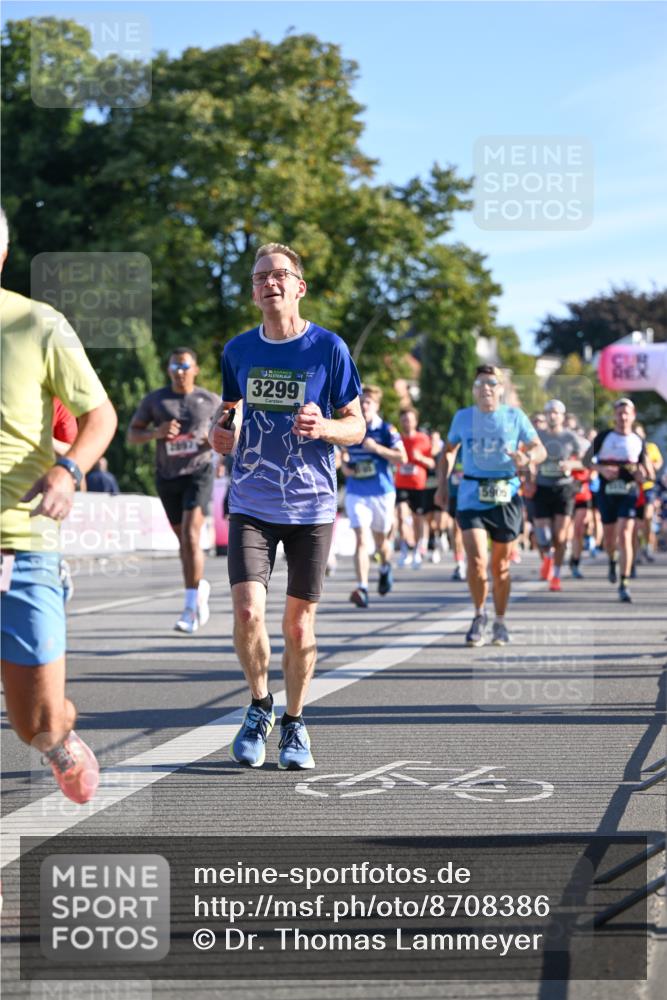 07.09.2025 - BARMER Alsterlauf Dr. Thomas Lammeyer http://msf.ph/oto/8708386 07.09.2025 09:30:36 Laufen 2897, 3299, 5905 meine-sportfotos.de