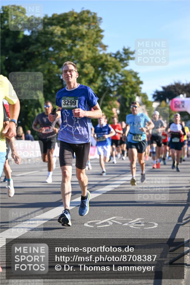 07.09.2025 - BARMER Alsterlauf Dr. Thomas Lammeyer http://msf.ph/oto/8708387 07.09.2025 09:30:36 Laufen 3299, 38 meine-sportfotos.de
