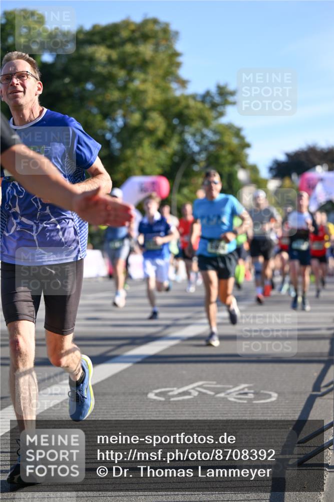 07.09.2025 - BARMER Alsterlauf Dr. Thomas Lammeyer http://msf.ph/oto/8708392 07.09.2025 09:30:37 Laufen  meine-sportfotos.de