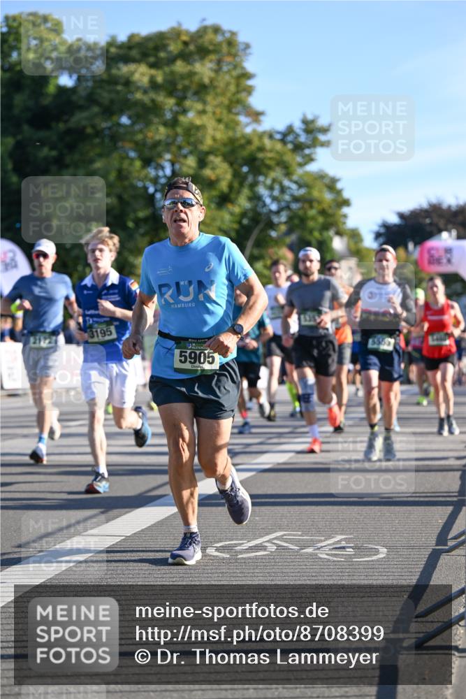 07.09.2025 - BARMER Alsterlauf Dr. Thomas Lammeyer http://msf.ph/oto/8708399 07.09.2025 09:30:38 Laufen 3195, 5905 meine-sportfotos.de