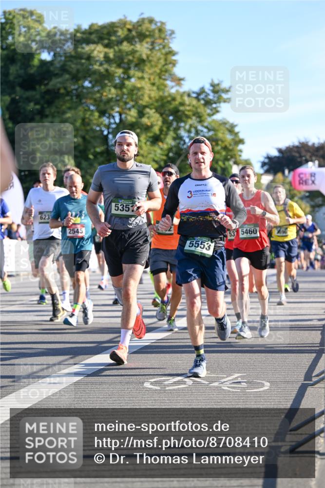 07.09.2025 - BARMER Alsterlauf Dr. Thomas Lammeyer http://msf.ph/oto/8708410 07.09.2025 09:30:40 Laufen 623, 2545, 535, 5553, 53, 5460 meine-sportfotos.de