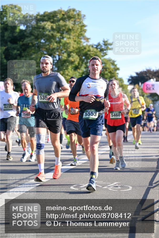 07.09.2025 - BARMER Alsterlauf Dr. Thomas Lammeyer http://msf.ph/oto/8708412 07.09.2025 09:30:40 Laufen 6233, 2545, 535, 5553, 5460 meine-sportfotos.de