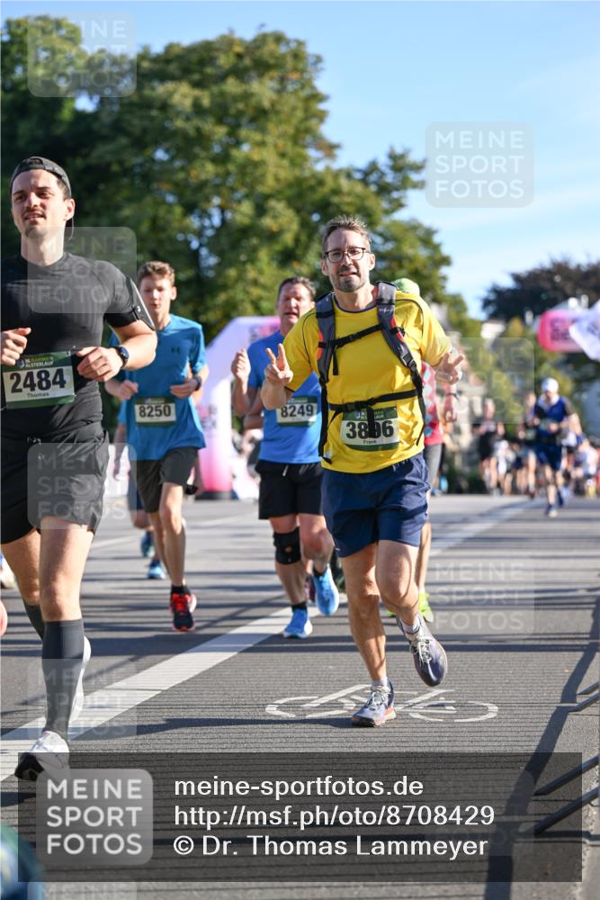 07.09.2025 - BARMER Alsterlauf Dr. Thomas Lammeyer http://msf.ph/oto/8708429 07.09.2025 09:30:43 Laufen 36, 2484, 8250, 8249, 3896 meine-sportfotos.de