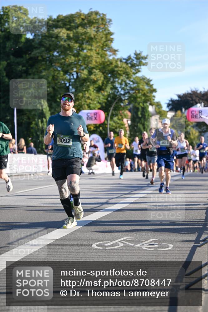 07.09.2025 - BARMER Alsterlauf Dr. Thomas Lammeyer http://msf.ph/oto/8708447 07.09.2025 09:30:46 Laufen 8092, 4619 meine-sportfotos.de