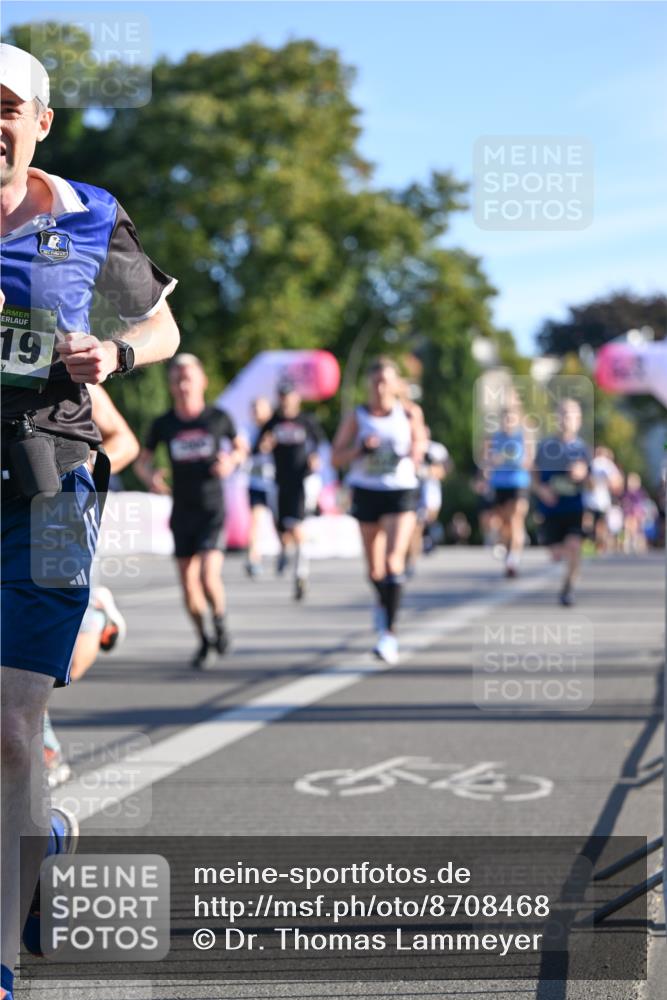 07.09.2025 - BARMER Alsterlauf Dr. Thomas Lammeyer http://msf.ph/oto/8708468 07.09.2025 09:30:51 Laufen 19 meine-sportfotos.de