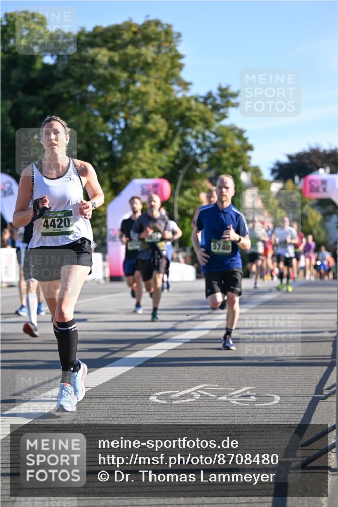 07.09.2025 - BARMER Alsterlauf Dr. Thomas Lammeyer http://msf.ph/oto/8708480 07.09.2025 09:30:53 Laufen 4420, 5740 meine-sportfotos.de